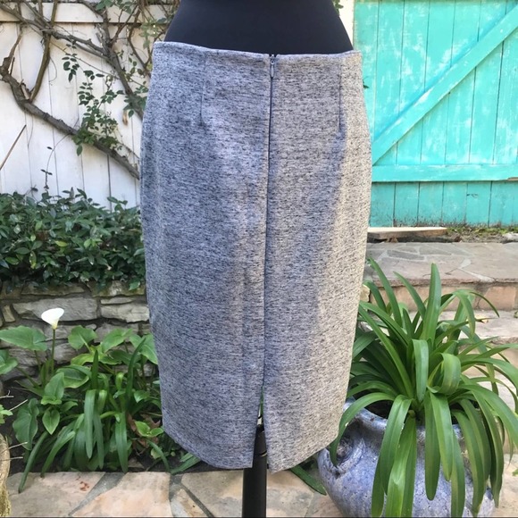 H&M Grey Pencil Skirt Size Medium - Picture 3 of 6